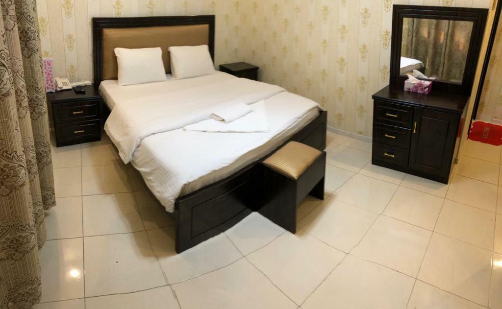 Tvs Hotel Dubai Ngoại thất bức ảnh