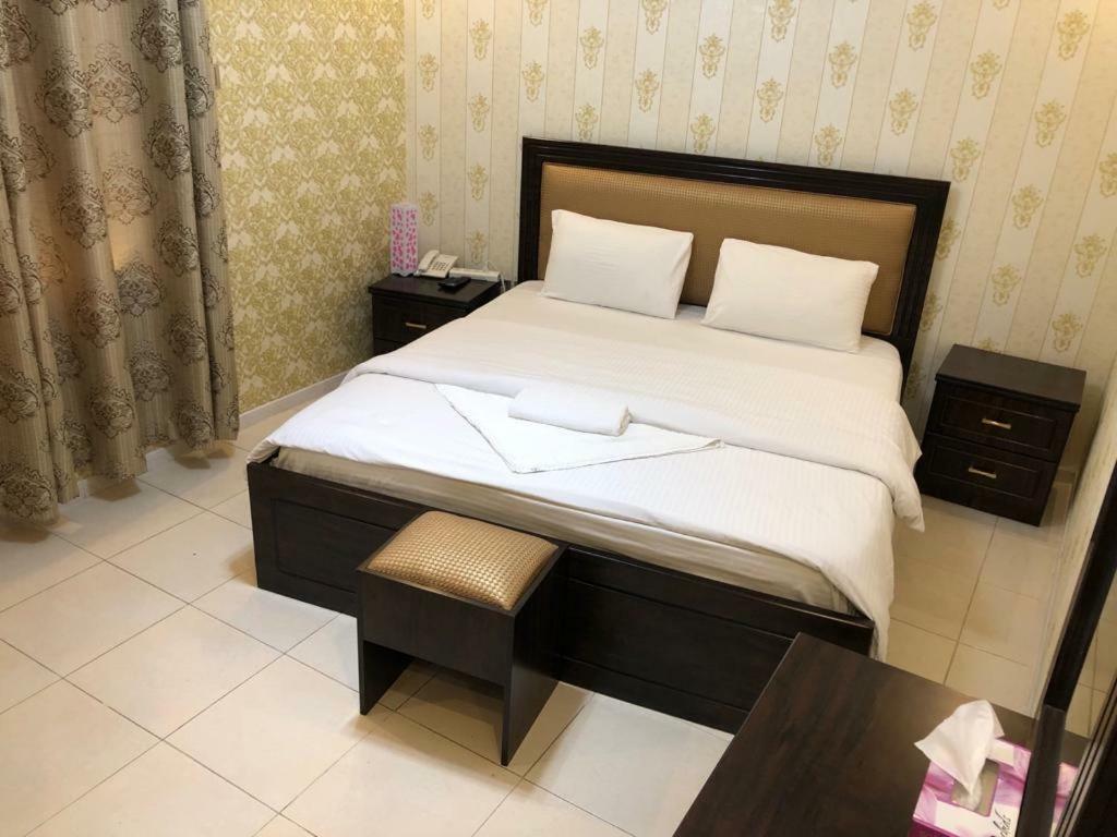Tvs Hotel Dubai Ngoại thất bức ảnh
