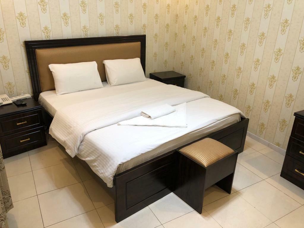 Tvs Hotel Dubai Ngoại thất bức ảnh